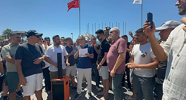 Marmaris'te çarşı esnafı, belediyeyi protesto etti