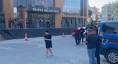 Mersin'de Silifke Belediyesi'ne operasyon