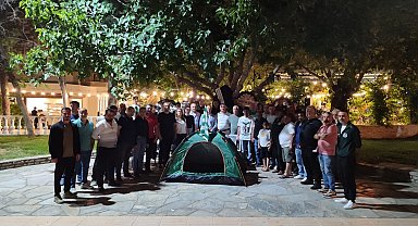 Muğlaspor Başkanı Menaf Kıyanç grev yapan taraftarları ziyaret etti