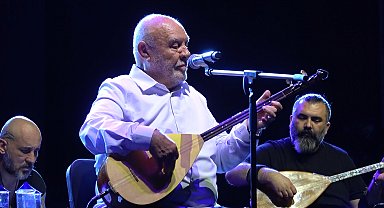 Musa Eroğlu, Bursa'da sahne aldı