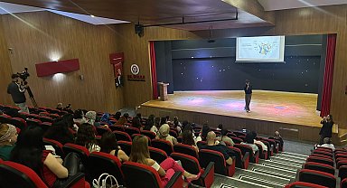 Öğretmenlere akran zorbalığıyla mücadele eğitimi