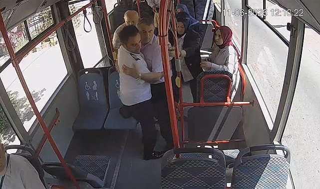 Otobüste fenalaşan yolcusunu güzergahını değiştirip hastaneye yetiştirdi