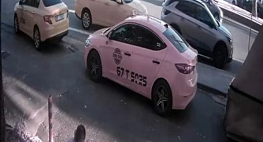Otomobilin yayaya çarptığı kaza kamerada