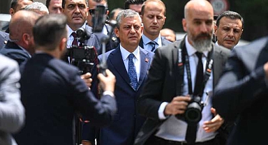 Özgür Özel ve ekibi Parti Meclisi’nden istifa ediyor
