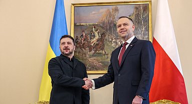 Polonya Cumhurbaşkanı Nawrocki, Zelenskiy'nin 'Beyaz Kartal' nişanını geri aldı