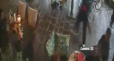 Sarıyer'de AVM'deki kafeteryada silahlı saldırı: 16 yaşındaki şüpheli yakalandı