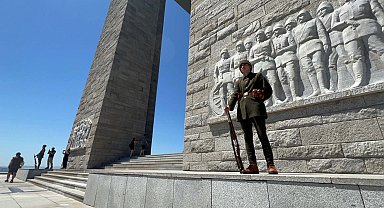Şehitler Abidesi'nde saygı nöbeti başladı