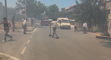 Silivri'de yangın ihbarına giden itfaiye ekibine kürek fırlattı