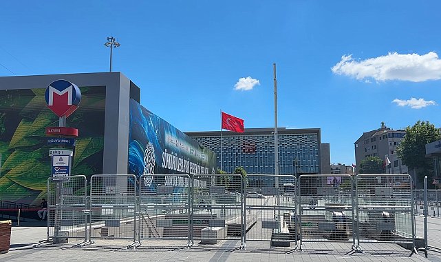 Taksim'deki metro istasyonları geçici süreyle kapatıldı Görüntü eklendi
