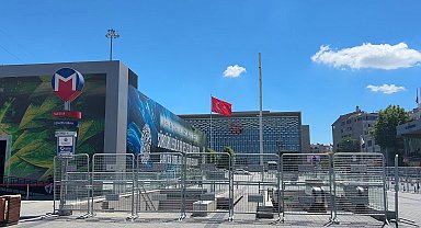 Taksim'deki metro istasyonları geçici süreyle kapatıldı Görüntü eklendi