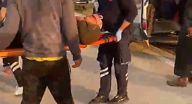Tarım işçilerini taşıyan minibüs şarampole devrildi: 1'i ağır 4 yaralı