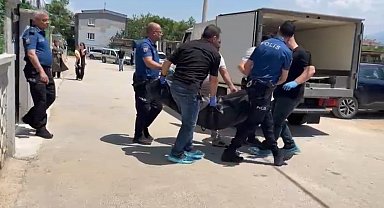 Tartıştığı eşini 10 yaşındaki oğlunun gözü önünde öldürdü