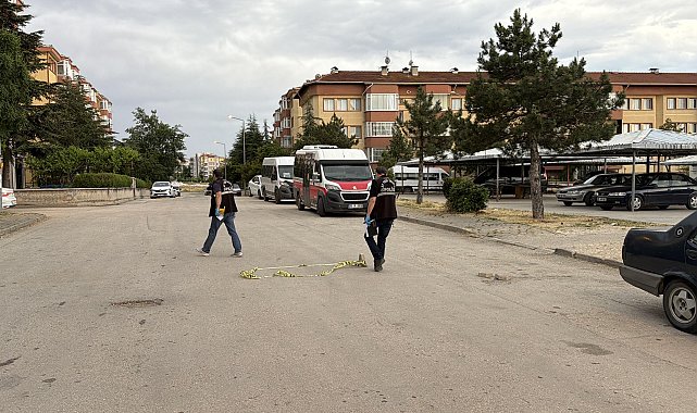 Tartıştığı kişiyi, sokak ortasında tabancayla vurup, kaçtı