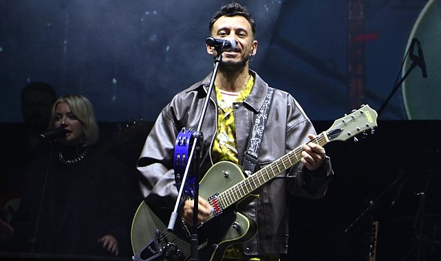 Tekirdağ Kiraz Festivali'nde Kolpa ve Buray sahne aldı