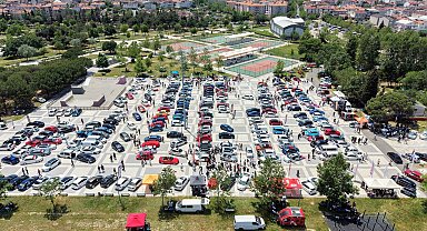 Tekirdağ'da, modifiye araç tutkunları bir araya geldi