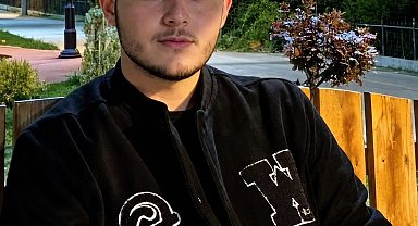 TIR'ı sollamak isterken devrilen motosikletin sürücüsü öldü