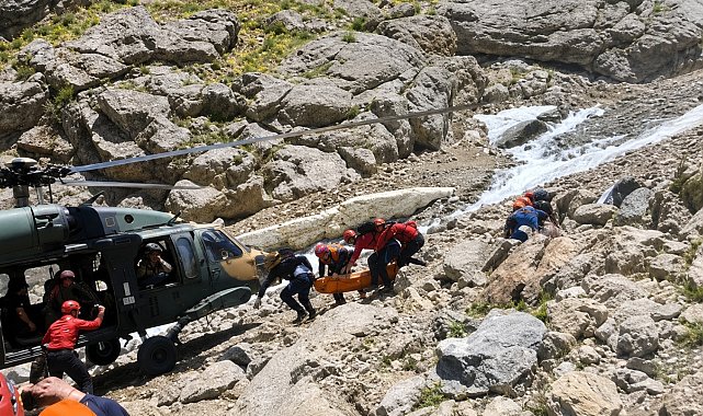 Vadide pancar toplarken düştü, askeri helikopterle hastaneye ulaştırıldı