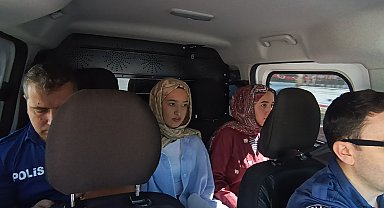 Yanlış okula gelen kardeşleri sınava polis yetiştirdi