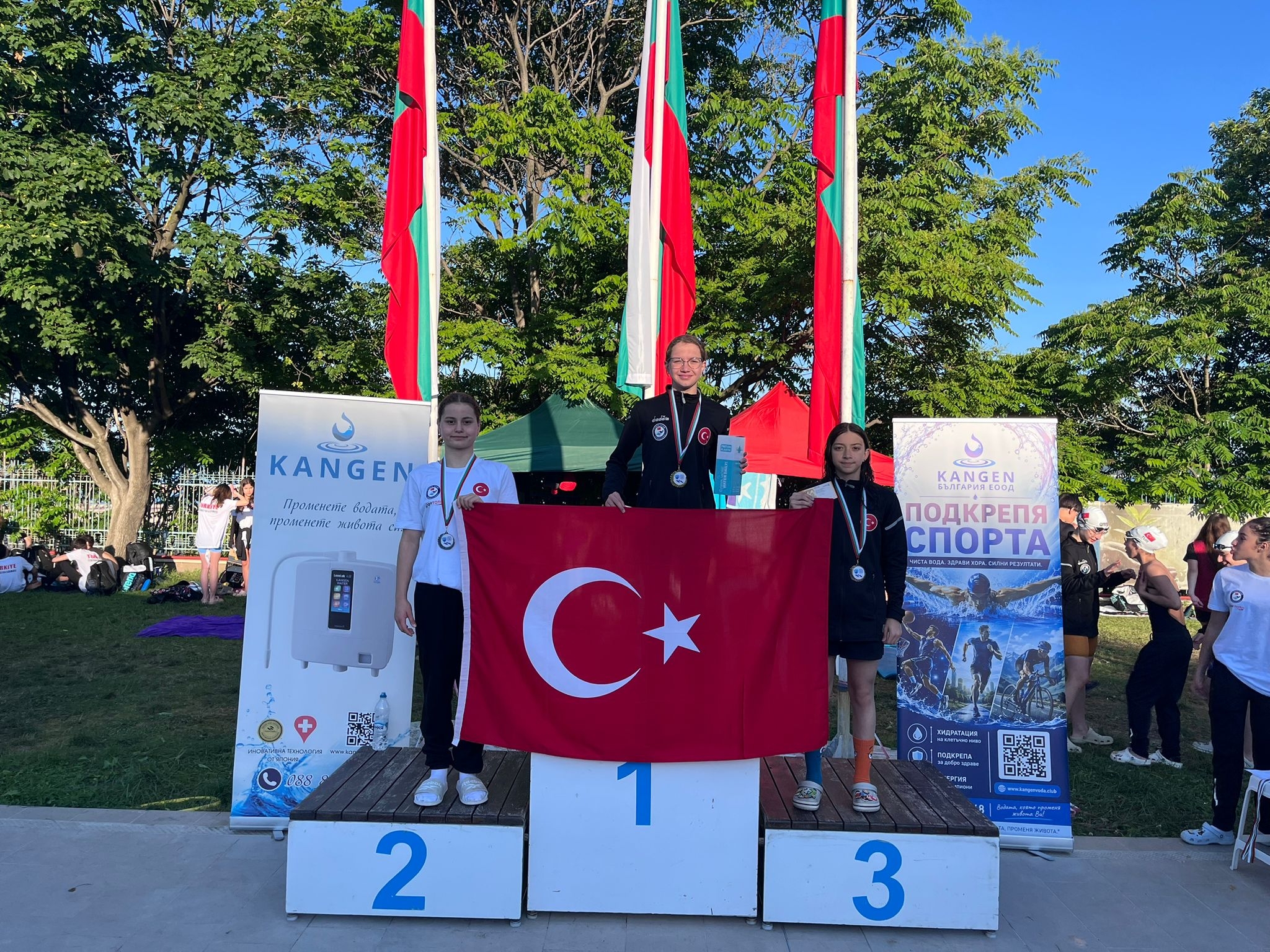 Yıldırımlı genç yüzücüler türkiye’nin gururu oldu