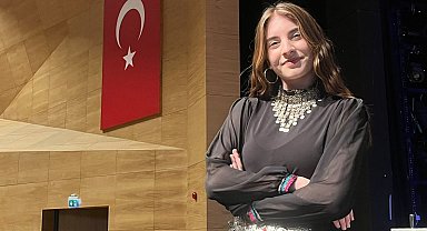 17 yaşındaki Lara, İngiltere'deki 5 müzik okulundan kabul aldı