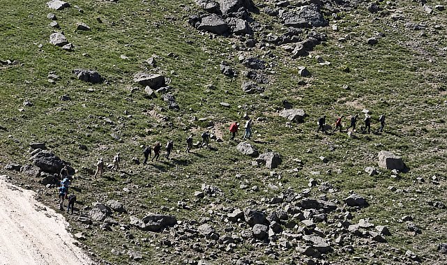 4 bin 135 rakımlı Cilo Sat Dağı'nda kayıp dağcı için arama çalışması başlatıldı