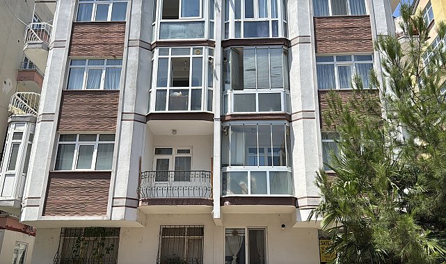 Ablasının cesedi ile 1 hafta aynı evde kalan engelli, hastaneye kaldırıldı