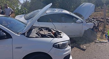 Adıyaman'da otomobiller çarpıştı: 3 yaralı