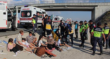 Aksaray'da otobüs yoldan çıktı; 40 yaralı- Yeniden