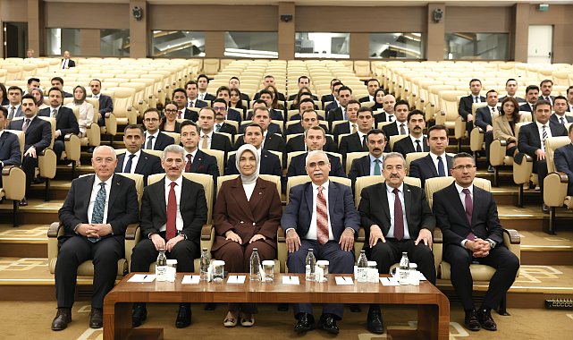 Anayasa Mahkemesi Başkanı Kadir Özkaya 111. dönem kaymakam adaylarıyla bir araya geldi