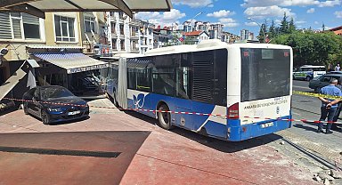 Ankara'da belediye otobüsü iş yerine girdi: 7 yaralı