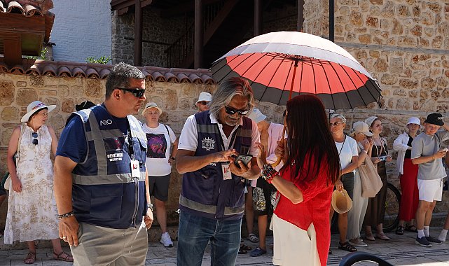 Antalya'da kaçak rehberlere sıkı denetim