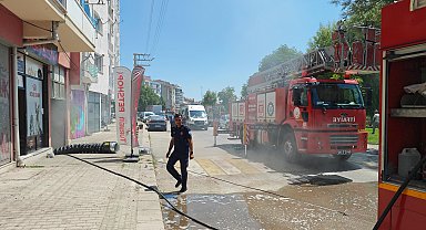 Apartman otoparkında çıkan yangında 1'i çocuk, 6 kişi dumandan etkilendi