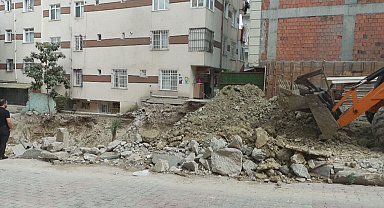 Bahçelievler'de 6 katlı bina tahliye edildi; 'iki kaçak kat ilave edilmiş'