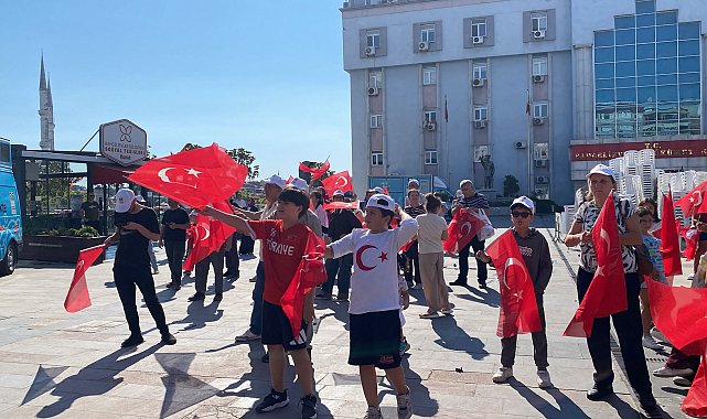 Bahçelievler'de A Milli Kadın Voleybol Takımı'nın şampiyonluğu kutlandı