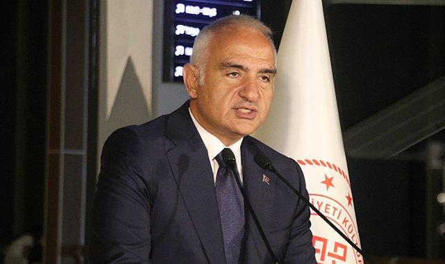 Bakan Ersoy: Çingene Kızı Mozaiği'nin 13'üncü panelinin getirilmesinin mutluluğunu yaşıyoruz