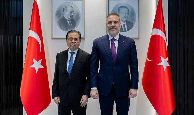 Bakan Fidan, Moro İslam Kurtuluş Cephesi lideri İbrahim ile görüştü