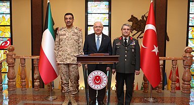 Bakan Güler, Kuveyt Genelkurmay Başkanı Al-Shuraian'ı kabul etti