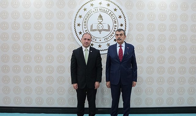 Bakan Tekin, Gürcistan Eğitim, Bilim ve Gençlik Bakanı Mikanadze ile bir araya geldi