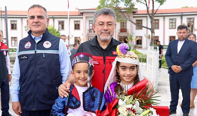 Bakan Yumaklı: Su ürünlerinde 2028 yılı hedefimiz 3 milyar dolar ihracat