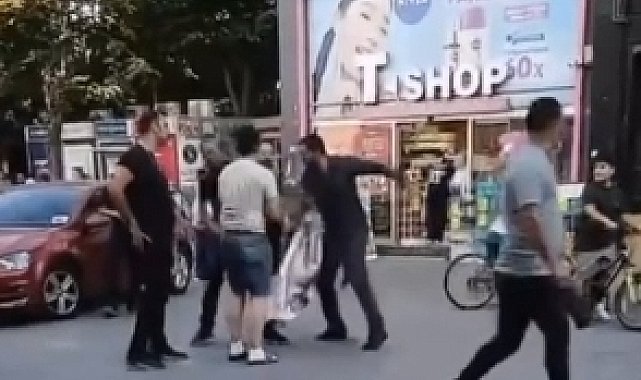 Bakırköy'de tartıştığı kişiyi ensesinden bıçaklayan işportacı yakalandı