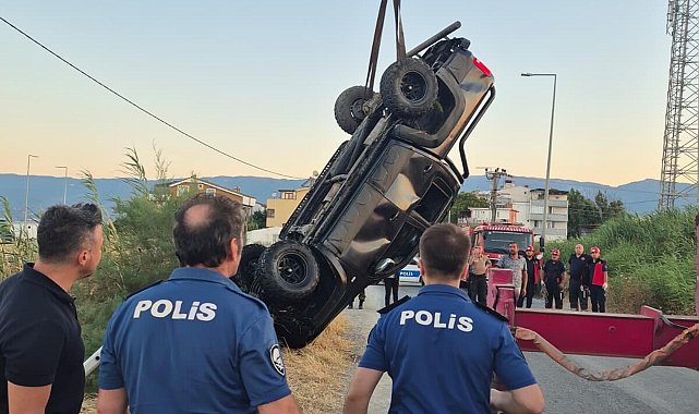Balıkesir'de kamyonet dereye uçtu; 2 ölü, 1 yaralı