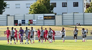 Beşiktaş, Widzew Lodz'a mağlup oldu