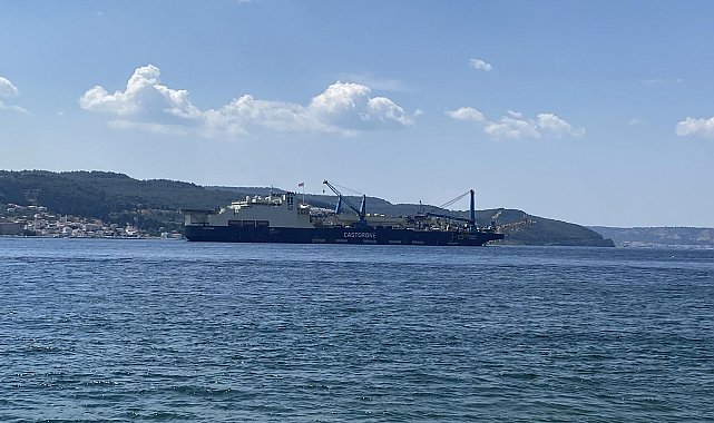 Boru döşeme gemisi, Çanakkale Boğazı'ndan geçti