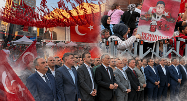 Bursa’da 15 Temmuz ruhu arşa çıktı! Meydanlar doldu taştı