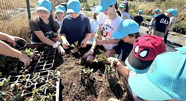 Bursa’da çocuklar toprakla buluşuyor