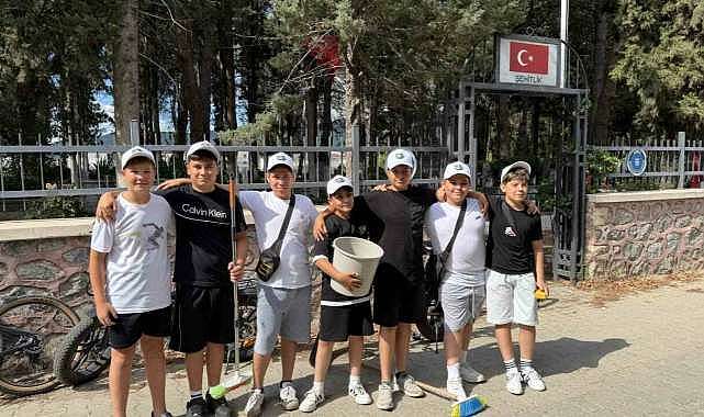 Bursa’da küçük yüreklerden büyük vefa!