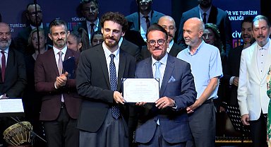 Bursa'nın fethinin 700'üncü yılı beste yarışmasında ödüller sahiplerini buldu