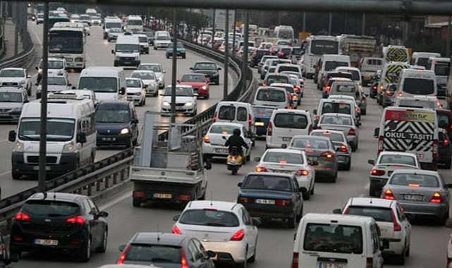 Bursalılar dikkat: Yeni trafik düzenlemesi duyuruldu! Cadde ve kavşaklar duyuruldu…