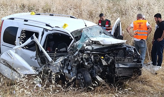 Cenaze dönüşü kaza: anne ile 2 oğlu öldü, 3 yaralı