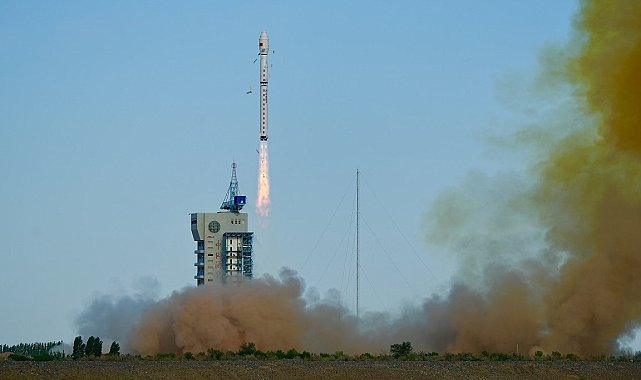 Çin, 'Haiyang-2E' uydusunu uzaya gönderdi